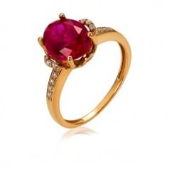 Золотое кольцо с рубиновым корундом